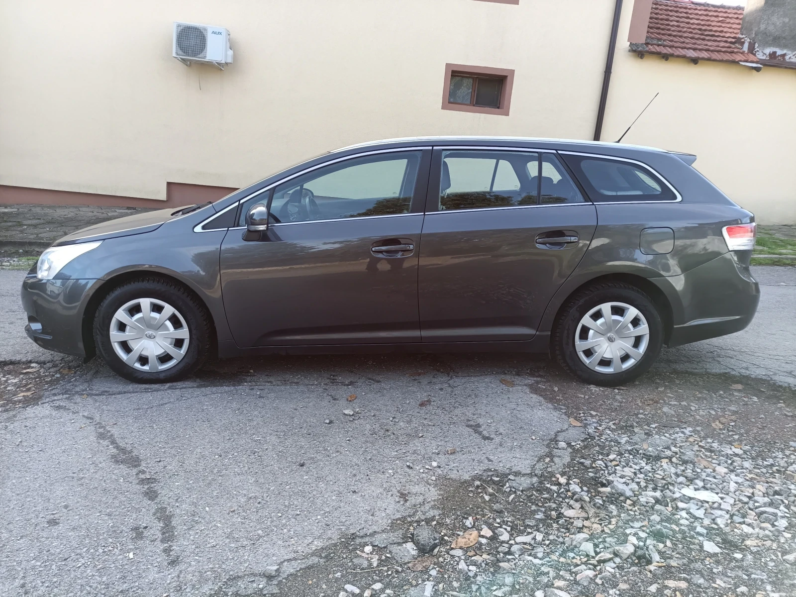 Toyota Avensis 1, 8 бензин - изображение 8