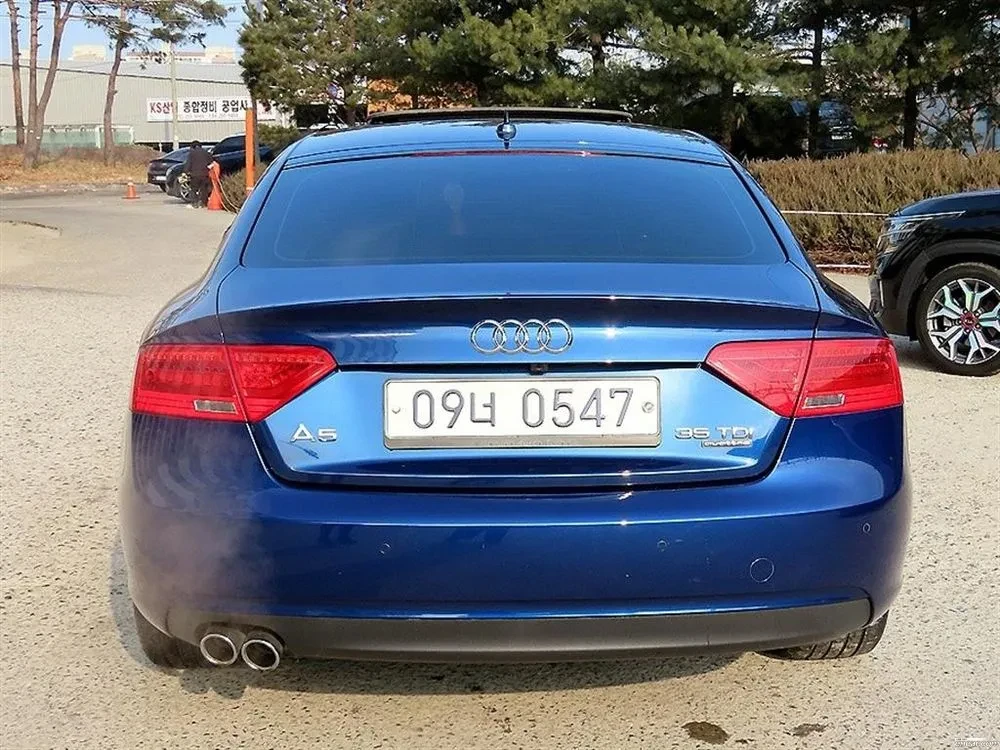 Audi A5 2.0 35 TDI Quattro Sports, снимка 4 - Автомобили и джипове - 54620656
