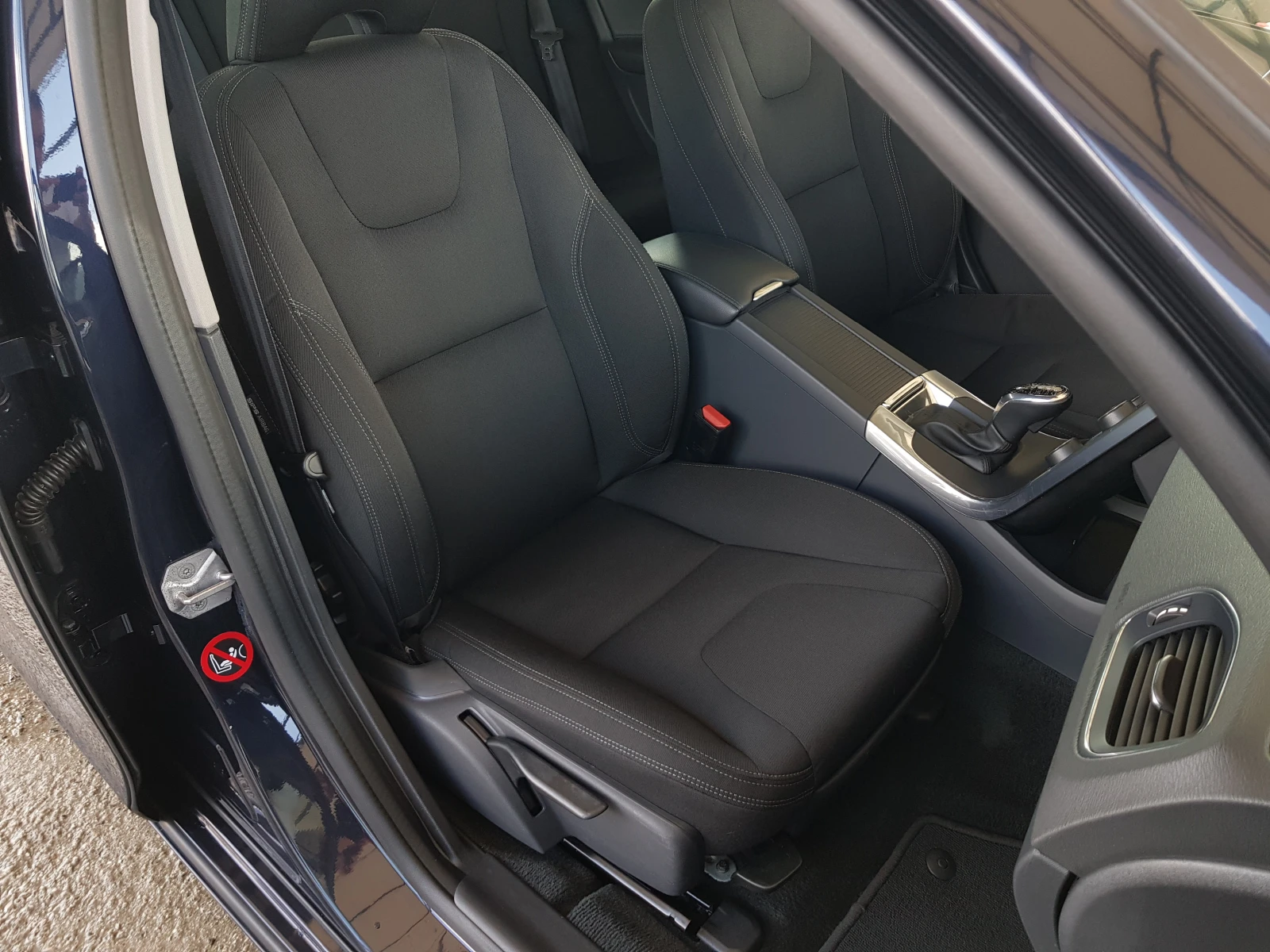 Volvo V60 FACELIFT 2.0D-150 к.с. /02/2016г. АВТОМАТИК ЛИЗИНГ, снимка 11 - Автомобили и джипове - 54970680