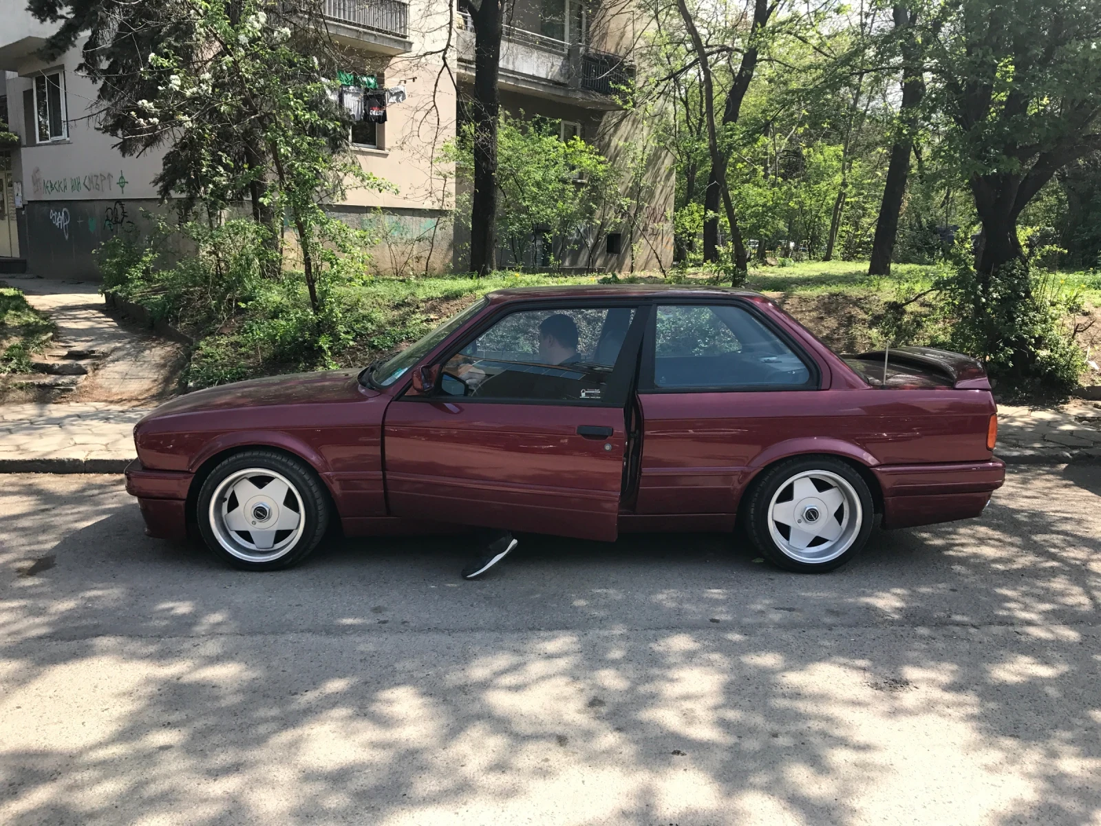 BMW 320, снимка 11 - Автомобили и джипове - 55074890