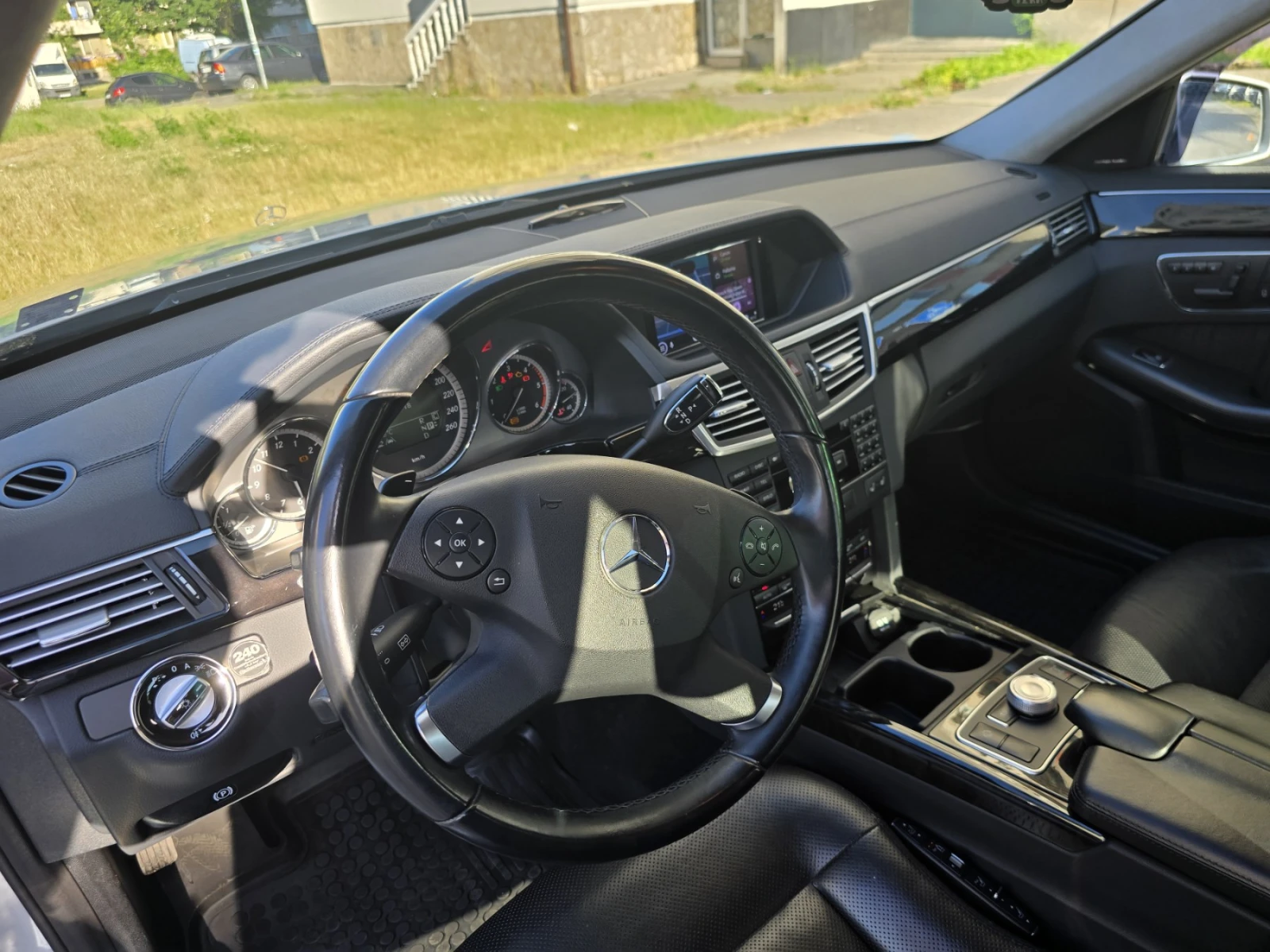Mercedes-Benz E 350 обд./масаж/harman-cardon, снимка 7 - Автомобили и джипове - 55080466