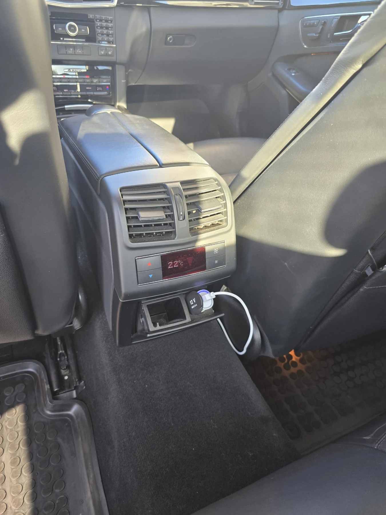 Mercedes-Benz E 350 обд./масаж/harman-cardon, снимка 10 - Автомобили и джипове - 55080466