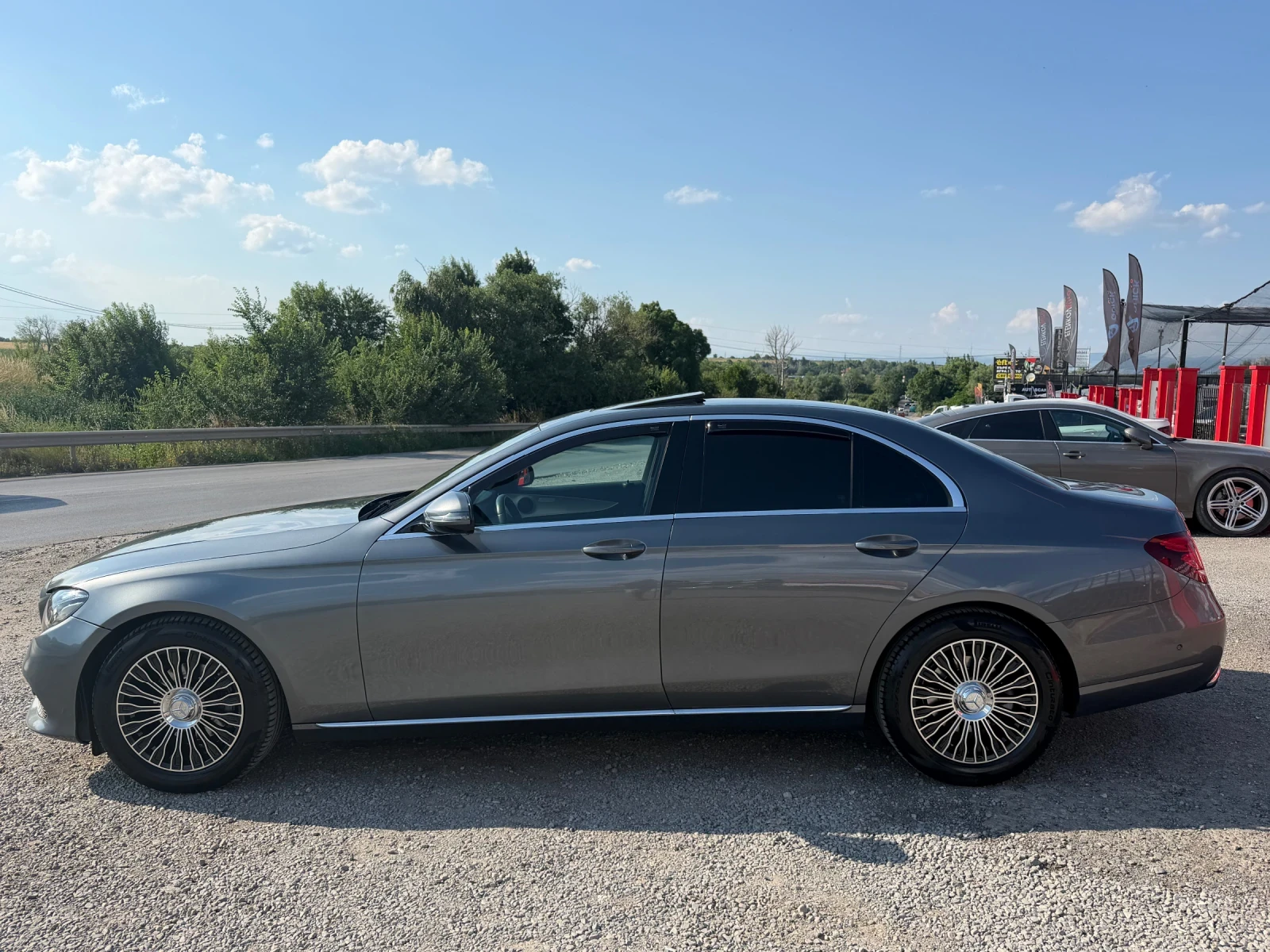 Mercedes-Benz E 220 ТОП* СОБСТВЕН ЛИЗИНГ, снимка 4 - Автомобили и джипове - 55089860