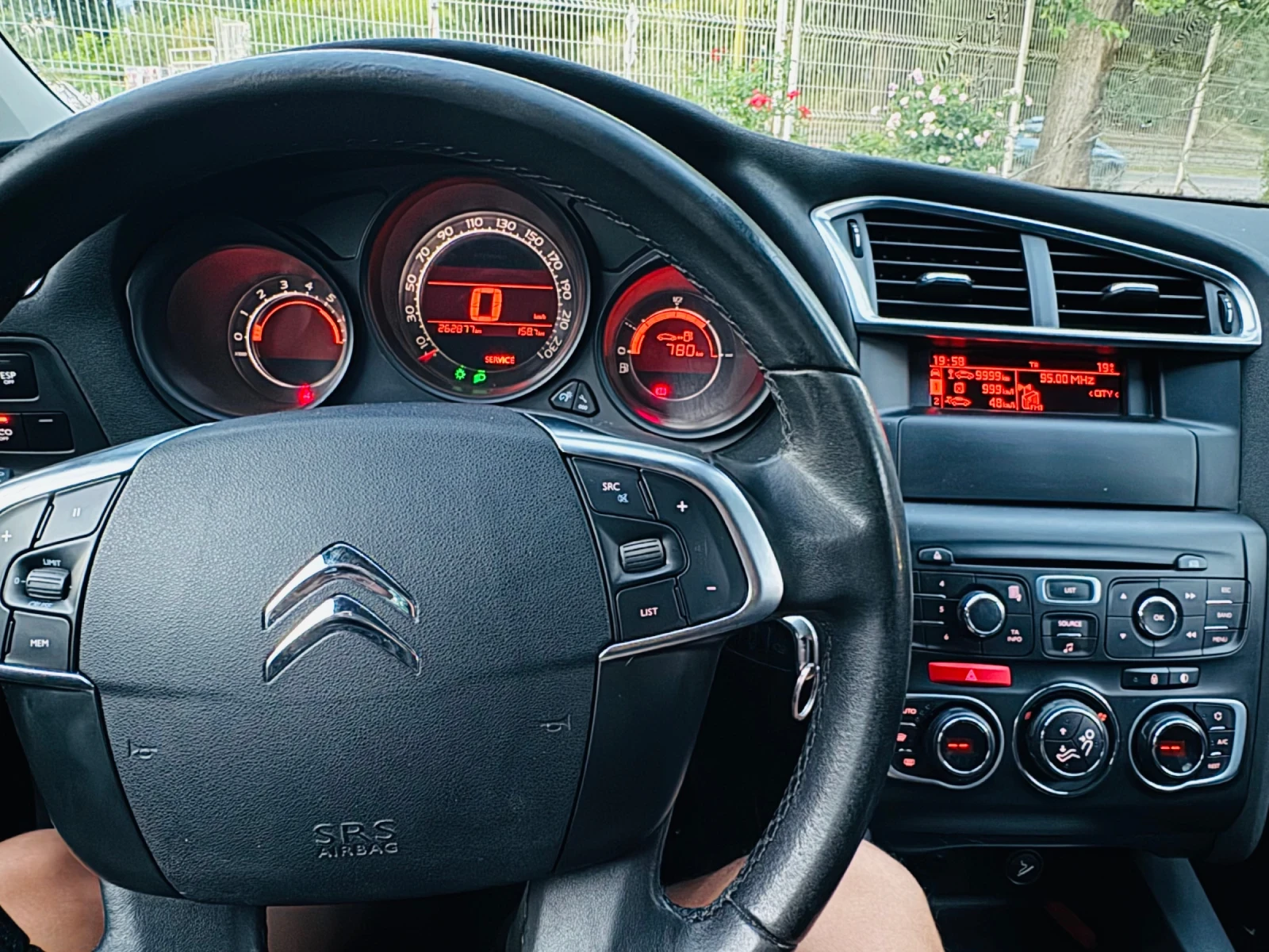 Citroen C4 EHDI, снимка 10 - Автомобили и джипове - 55282636