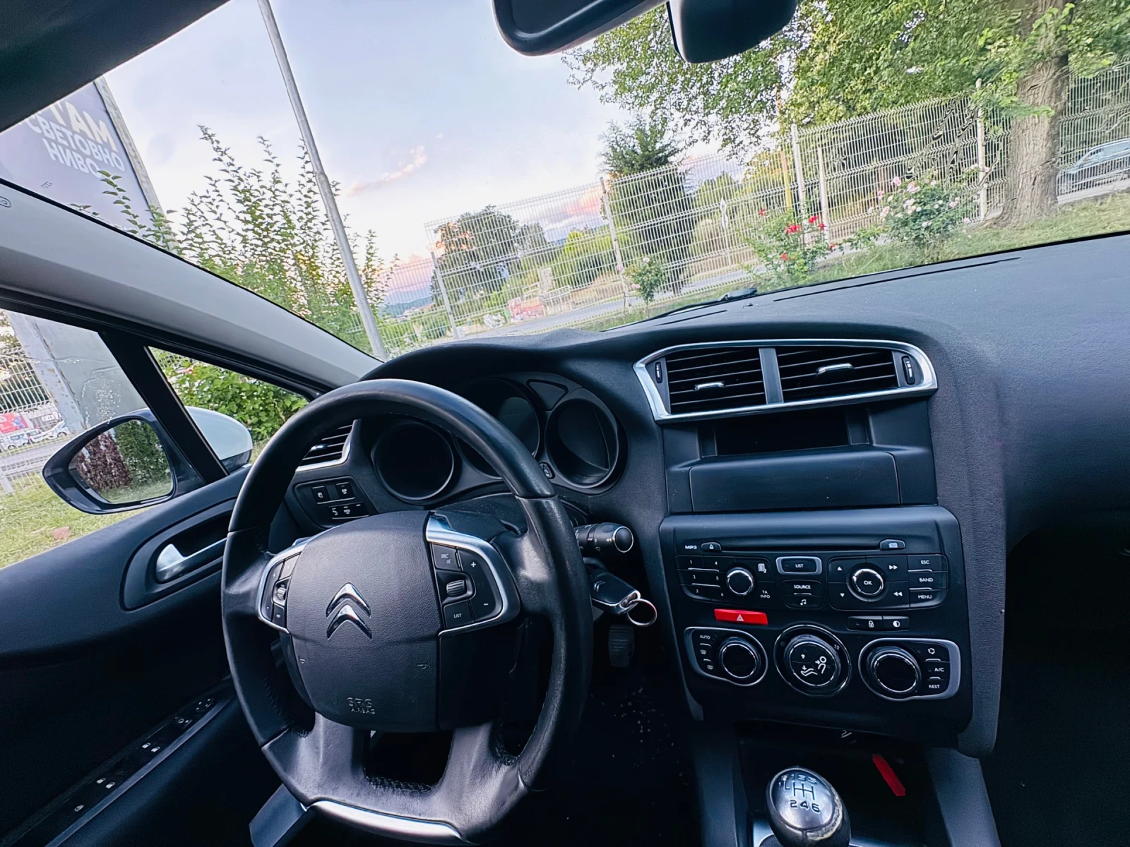 Citroen C4 EHDI, снимка 9 - Автомобили и джипове - 55282636
