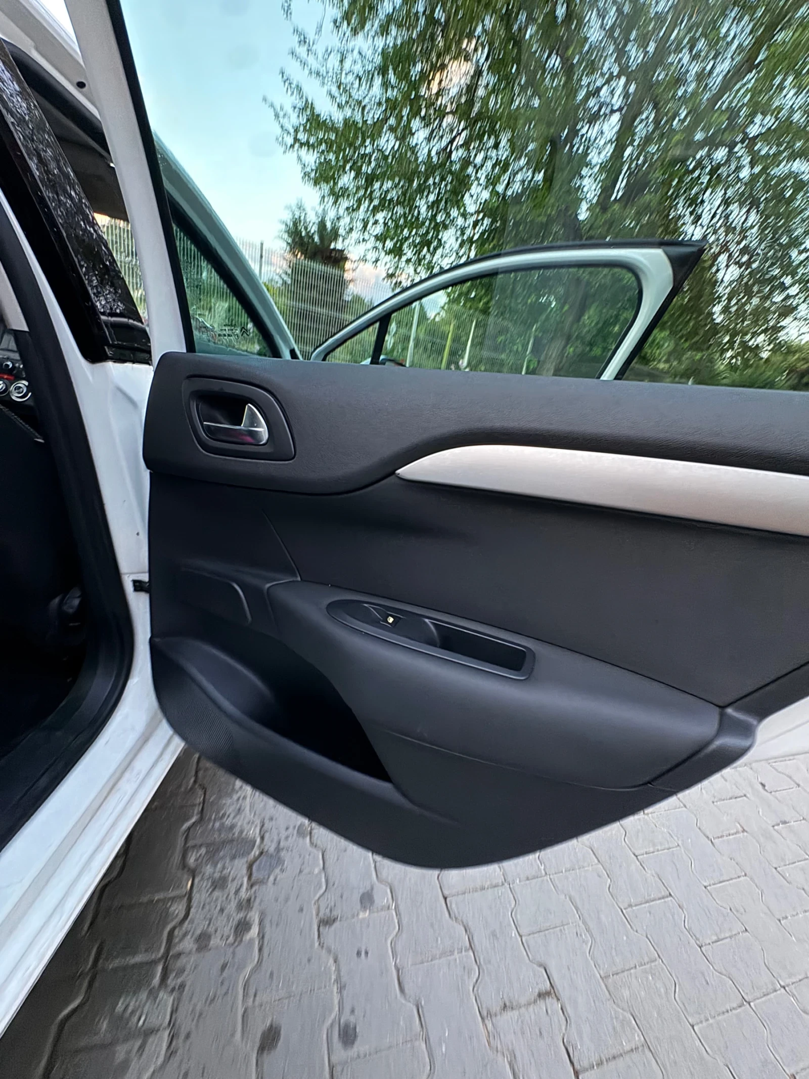 Citroen C4 EHDI, снимка 5 - Автомобили и джипове - 55282636