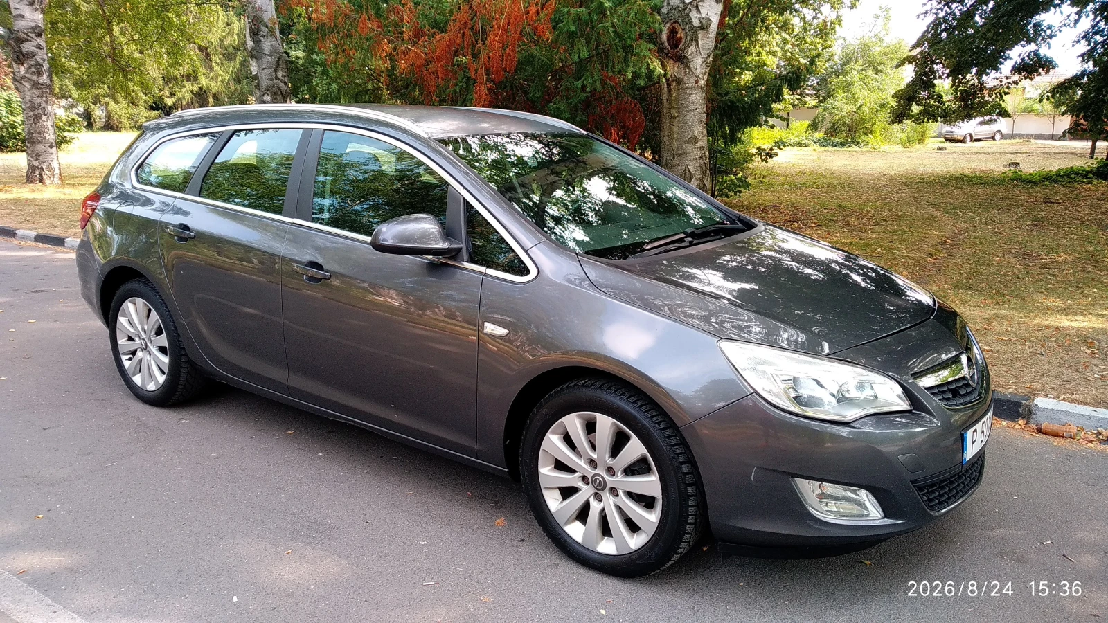Opel Astra 1.7 CDTI Sports Tourer, снимка 4 - Автомобили и джипове - 55790746
