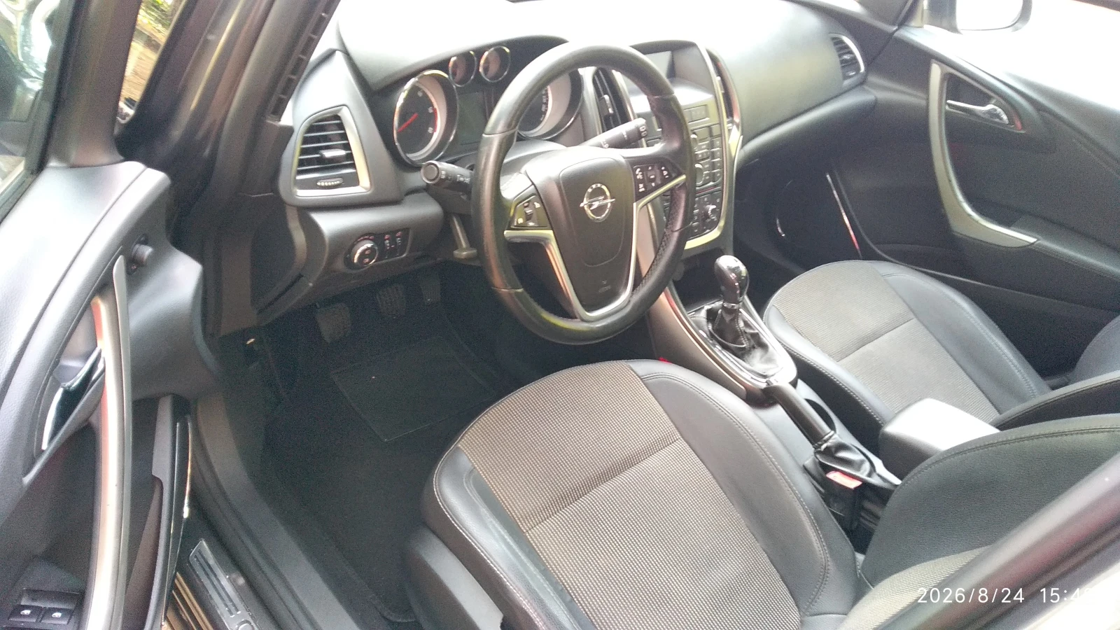 Opel Astra 1.7 CDTI Sports Tourer, снимка 10 - Автомобили и джипове - 55790746