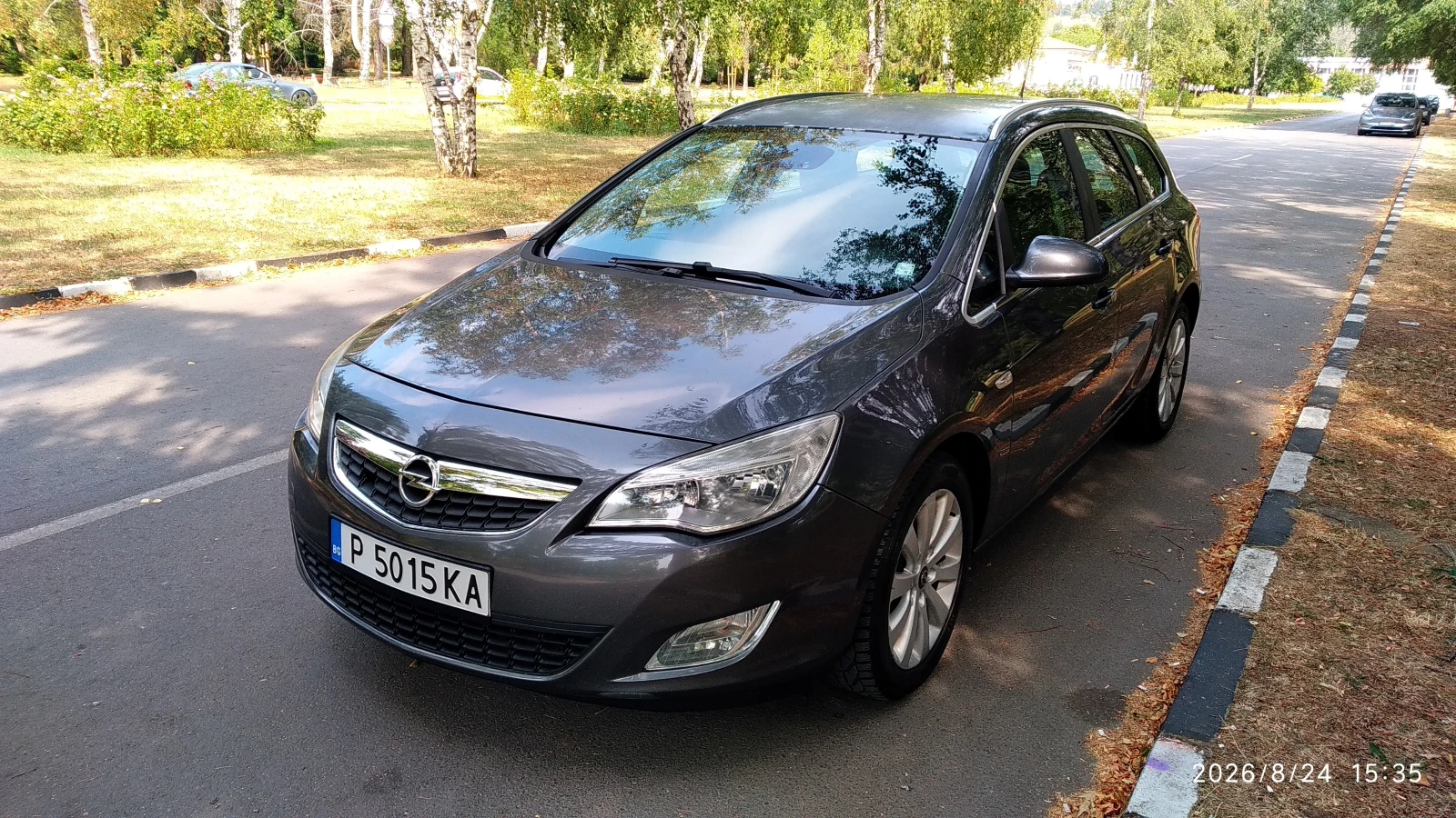 Opel Astra 1.7 CDTI Sports Tourer, снимка 2 - Автомобили и джипове - 55790746