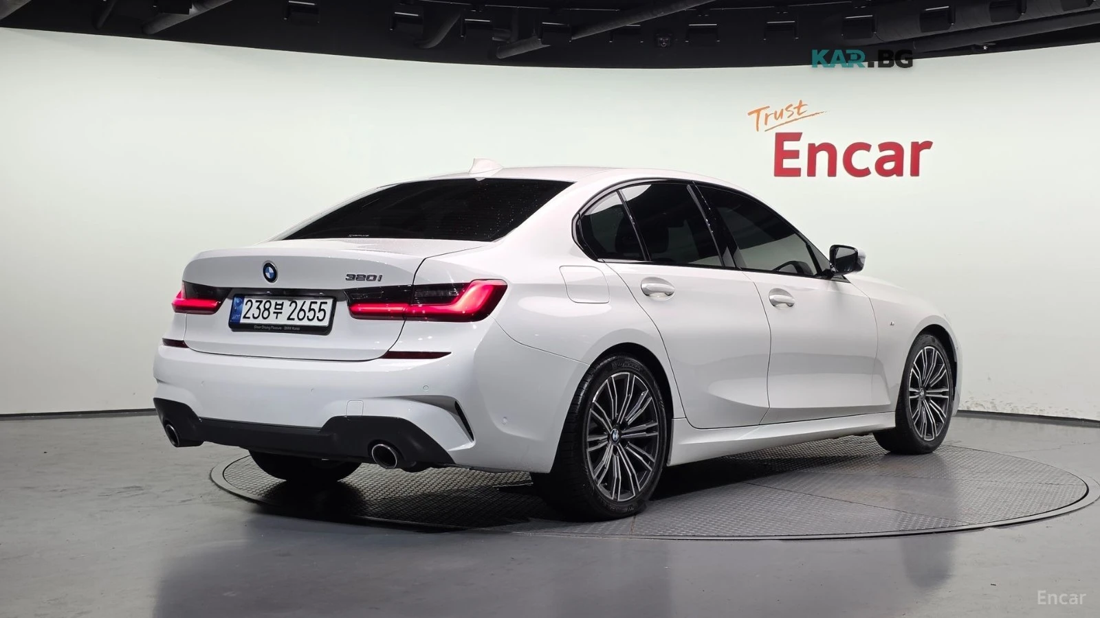 BMW 320 M-SPORT* HARMAN KARDON* КОЖА* ПОДГРЕВ* ПАНО* 360* , снимка 2 - Автомобили и джипове - 55887033