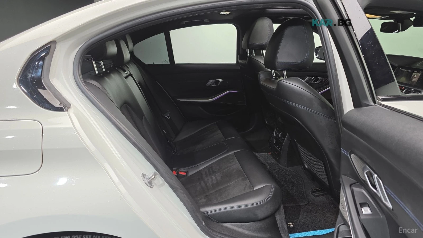 BMW 320 M-SPORT* HARMAN KARDON* КОЖА* ПОДГРЕВ* ПАНО* 360* , снимка 10 - Автомобили и джипове - 55887033