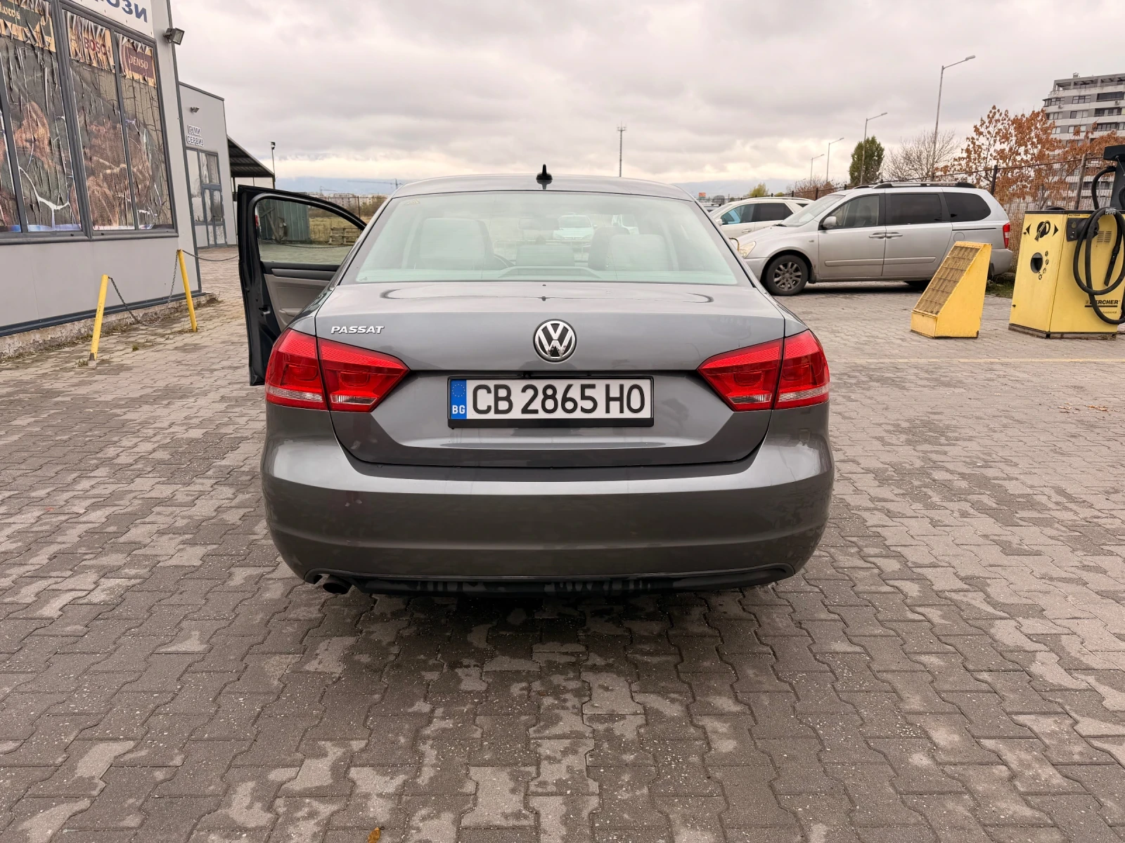 VW Passat, снимка 2 - Автомобили и джипове - 56745710
