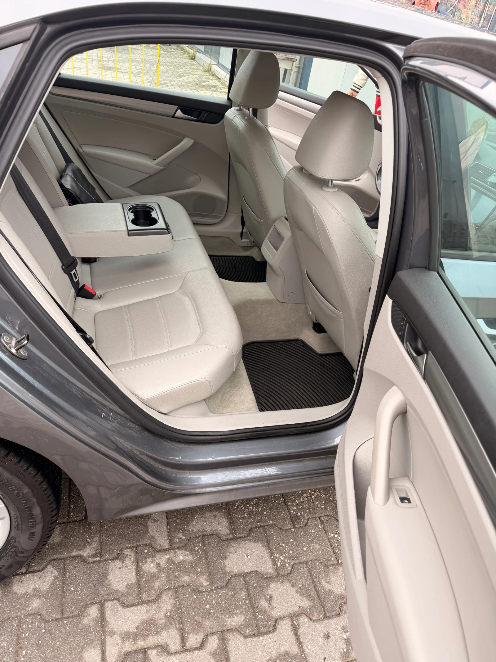 VW Passat, снимка 9 - Автомобили и джипове - 56745710