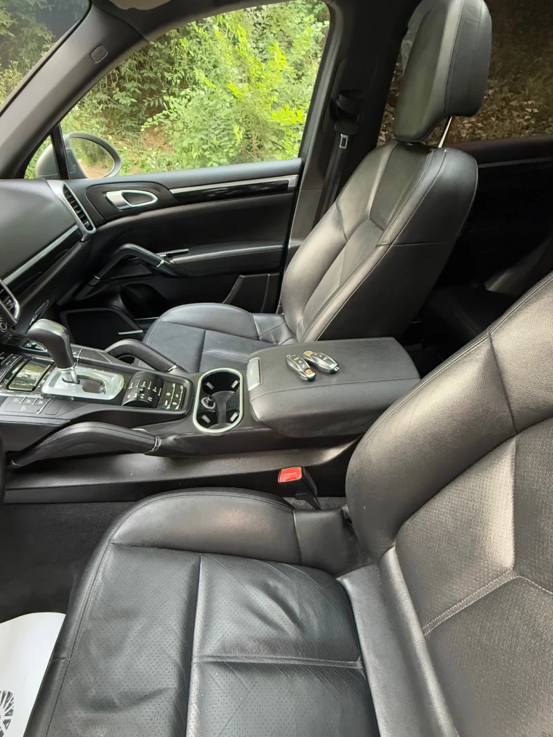 Porsche Cayenne 3.0, снимка 10 - Автомобили и джипове - 50579288