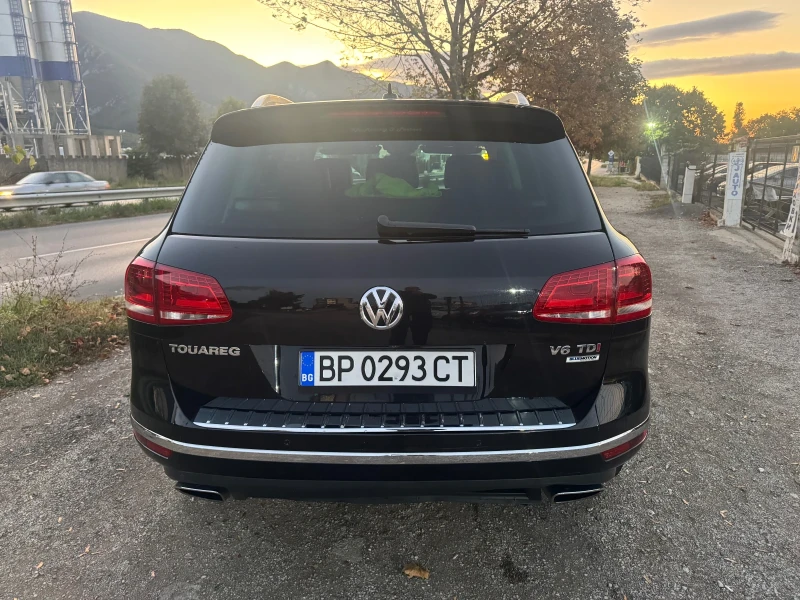 VW Touareg 3.0TDI NAVI AVT FULL, снимка 7 - Автомобили и джипове - 52402266