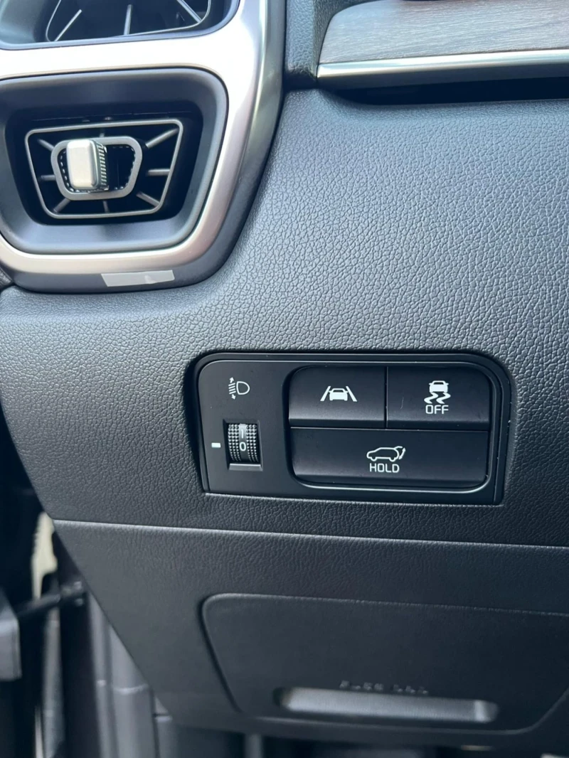 Kia Sorento 2.2 CRDI 202PS.4x4 62 800km., снимка 12 - Автомобили и джипове - 52503750