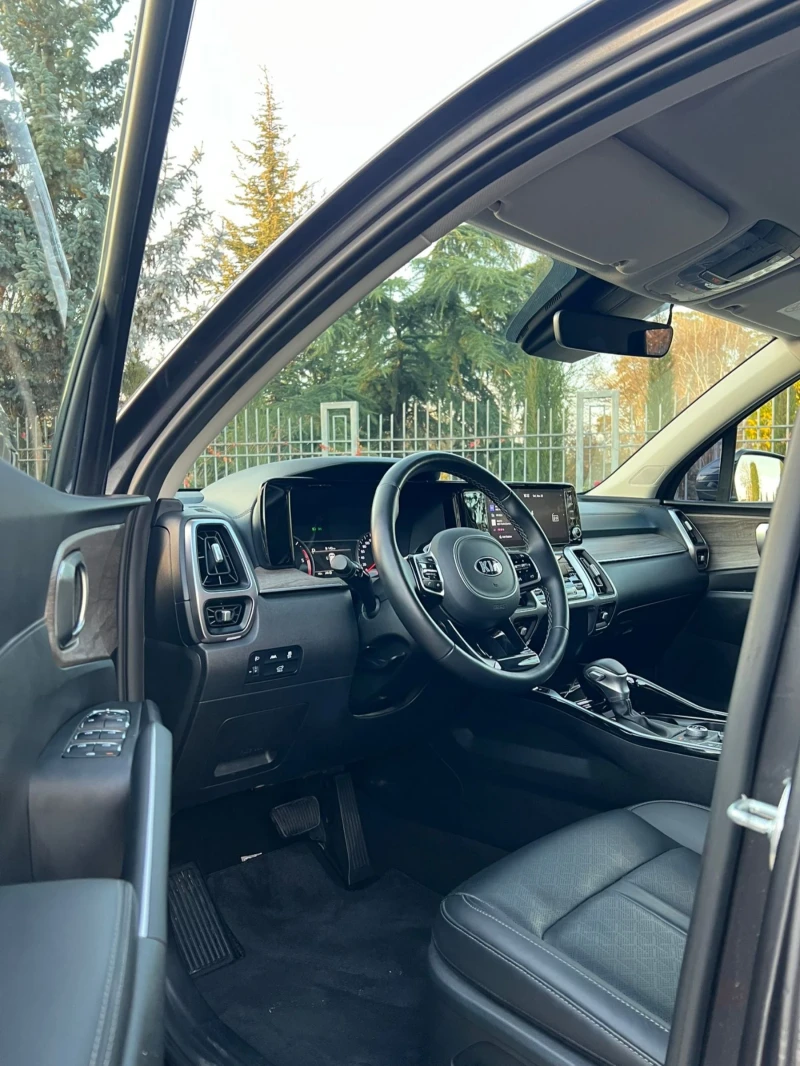 Kia Sorento 2.2 CRDI 202PS.4x4 62 800km., снимка 17 - Автомобили и джипове - 52503750