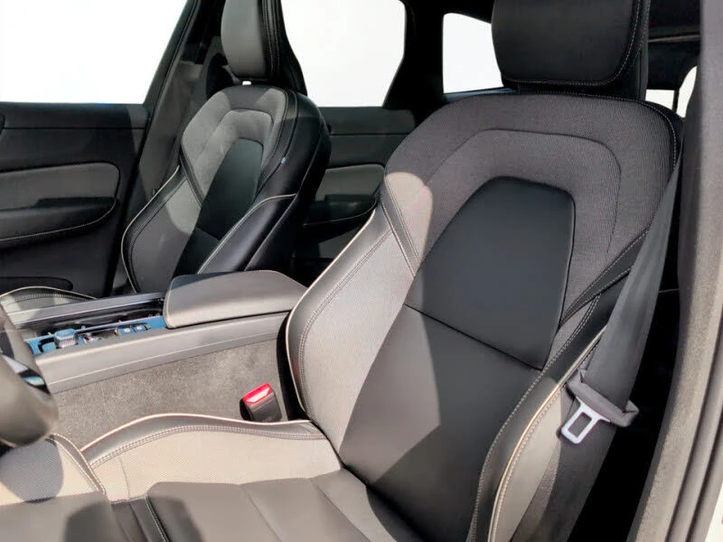Volvo XC60 T6 R-Design AWD, снимка 8 - Автомобили и джипове - 54376405