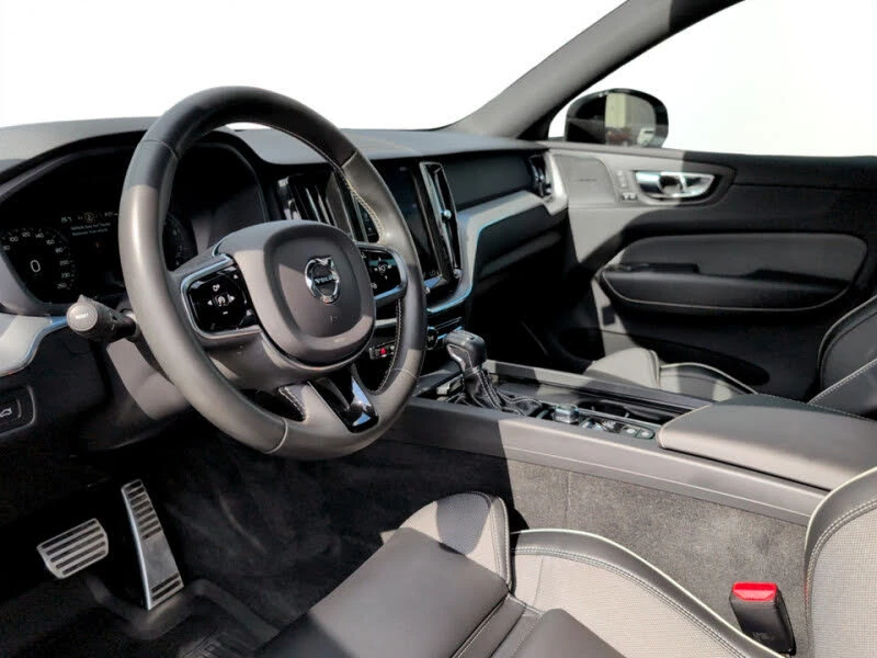 Volvo XC60 T6 R-Design AWD, снимка 9 - Автомобили и джипове - 54376405
