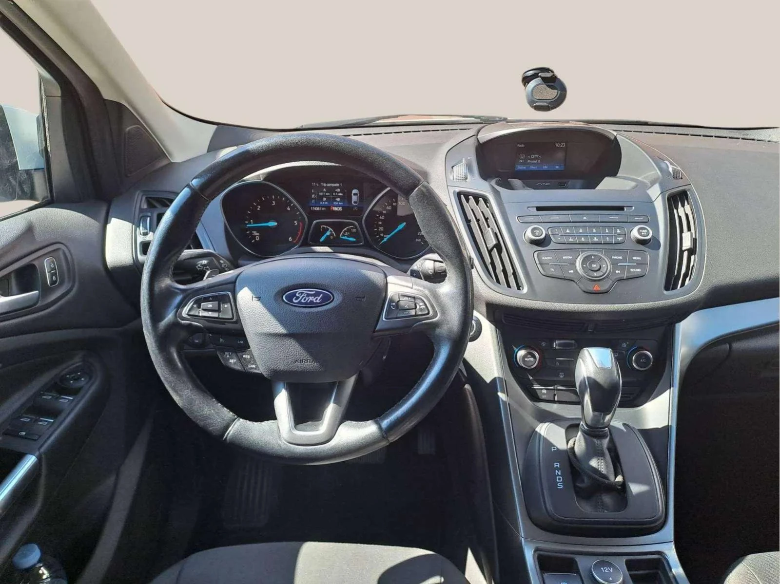 Ford Kuga 2.0 TDCI - изображение 10