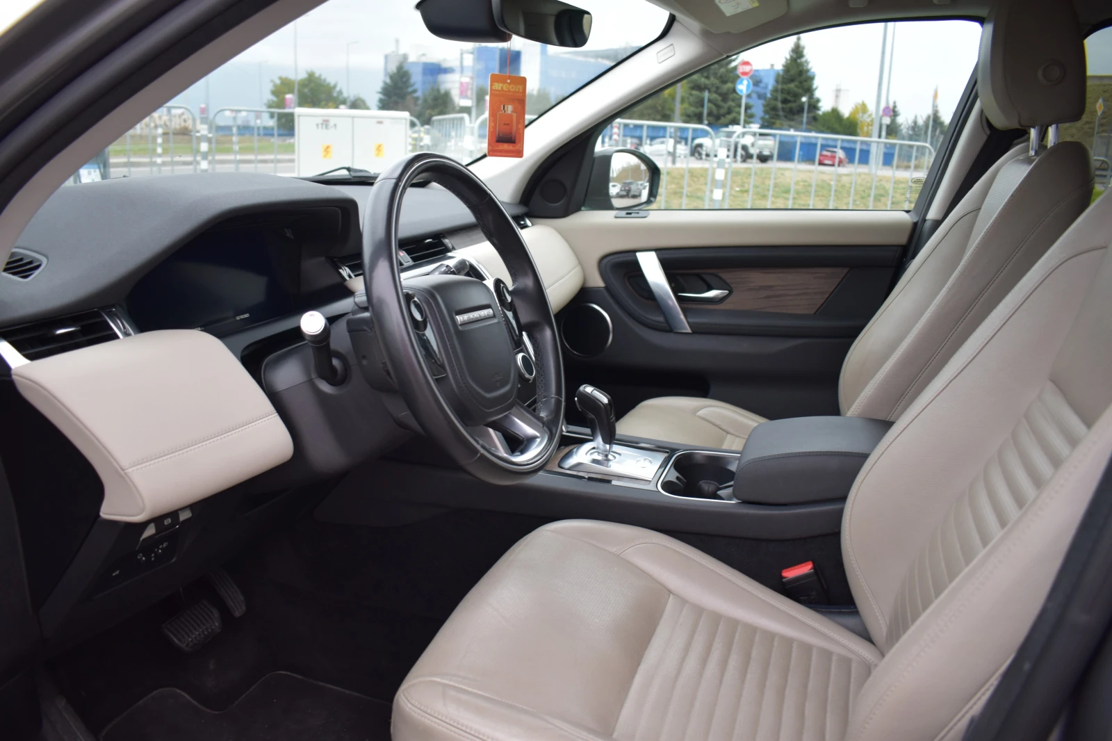 Land Rover Discovery Sport P200i - ПЪРВИ СОБСТВЕНИК / 6+ 1 места | Mobile.bg — изображение 10