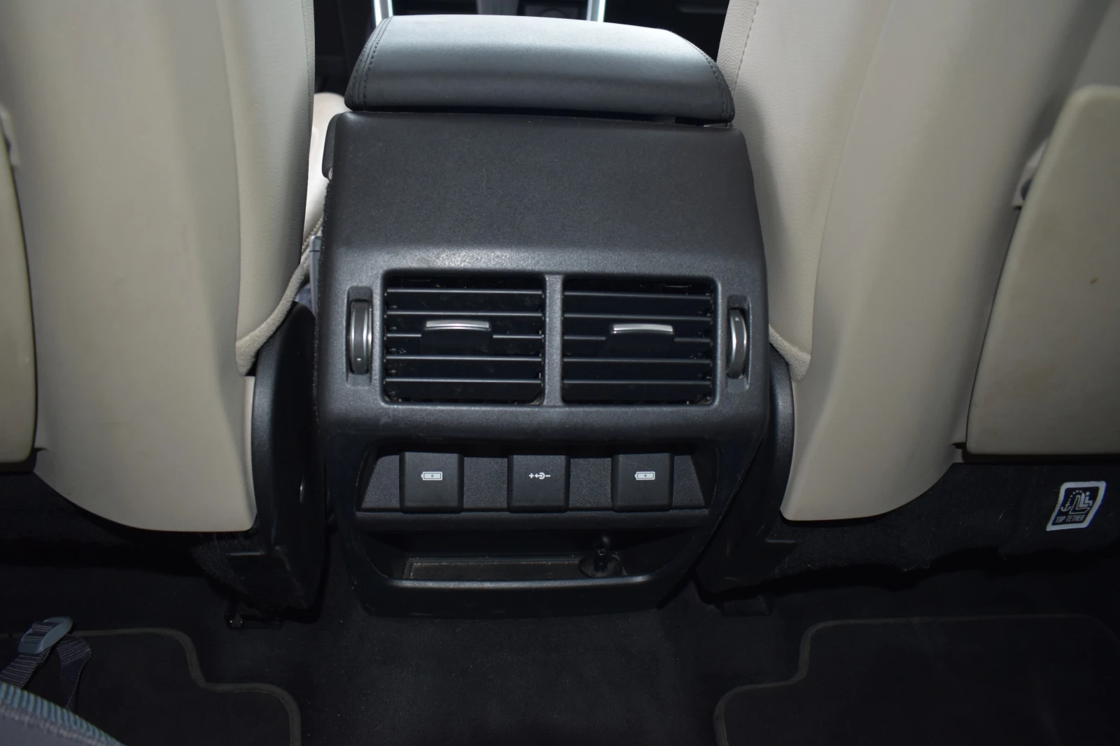 Land Rover Discovery Sport P200i - ПЪРВИ СОБСТВЕНИК / 6+ 1 места | Mobile.bg — изображение 12