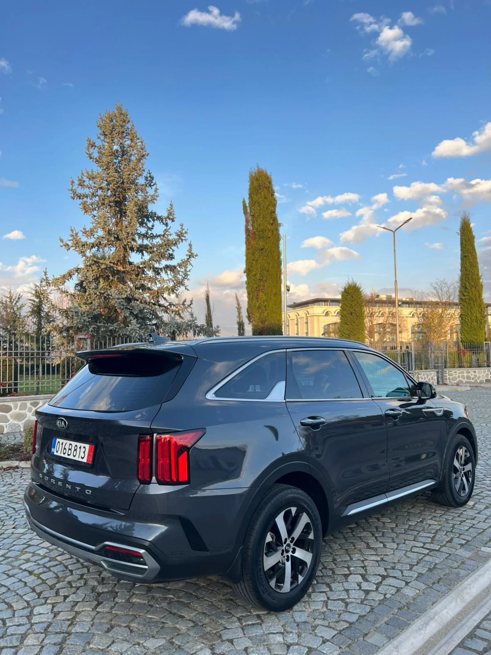 Kia Sorento 2.2 DIZEL 202PS.4x4 62 800km. - изображение 4