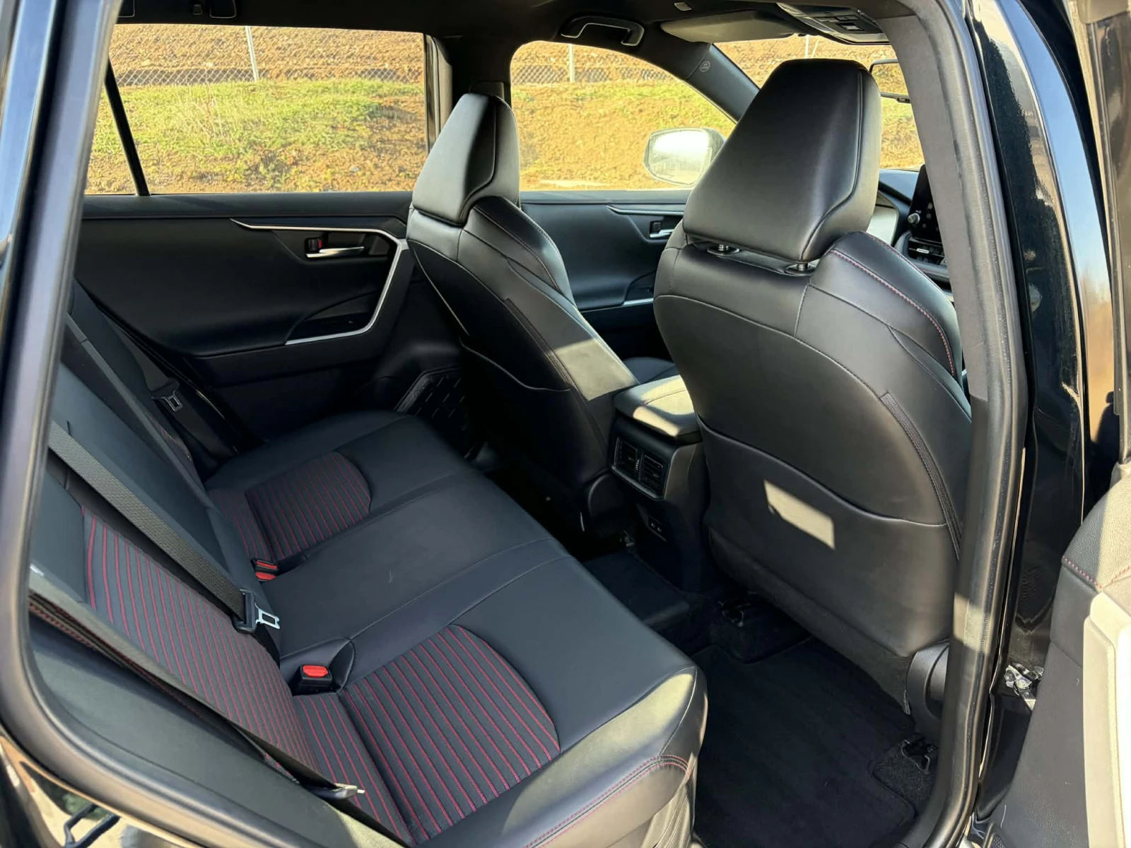 Toyota Rav4 2.5 i AWD PLUG IN HYBRID | Mobile.bg � ����������� 10