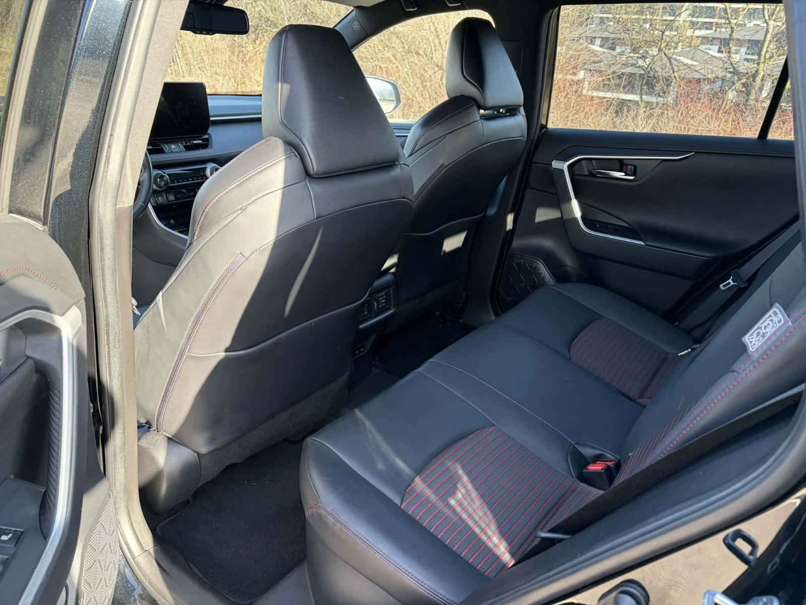 Toyota Rav4 2.5 i AWD PLUG IN HYBRID | Mobile.bg � ����������� 9