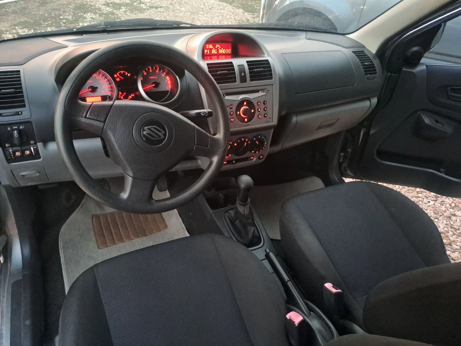 Suzuki Ignis, снимка 9 - Автомобили и джипове - 54151977