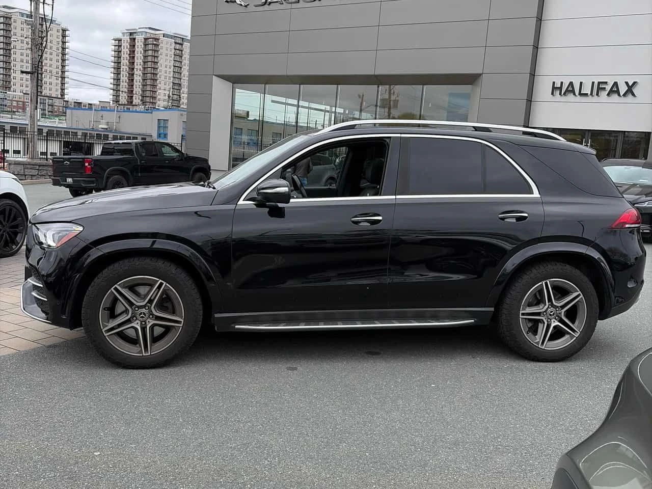 Mercedes-Benz GLE 450 | AMG-LINE| DISTR| 360| BURMESTER| HUD| PANO| ПОДГ, снимка 4 - Автомобили и джипове - 54567030