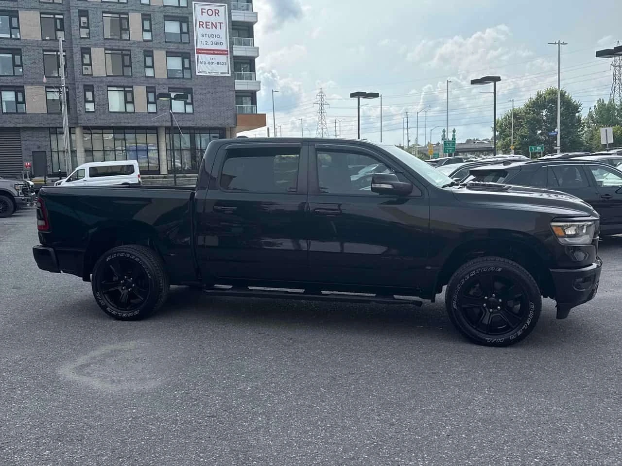 Dodge RAM 1500 * Sport * АВТОКРЕДИТ БЕЗ ПЪРВОНАЧАЛНА ВНОСКА* , снимка 3 - Автомобили и джипове - 55681122