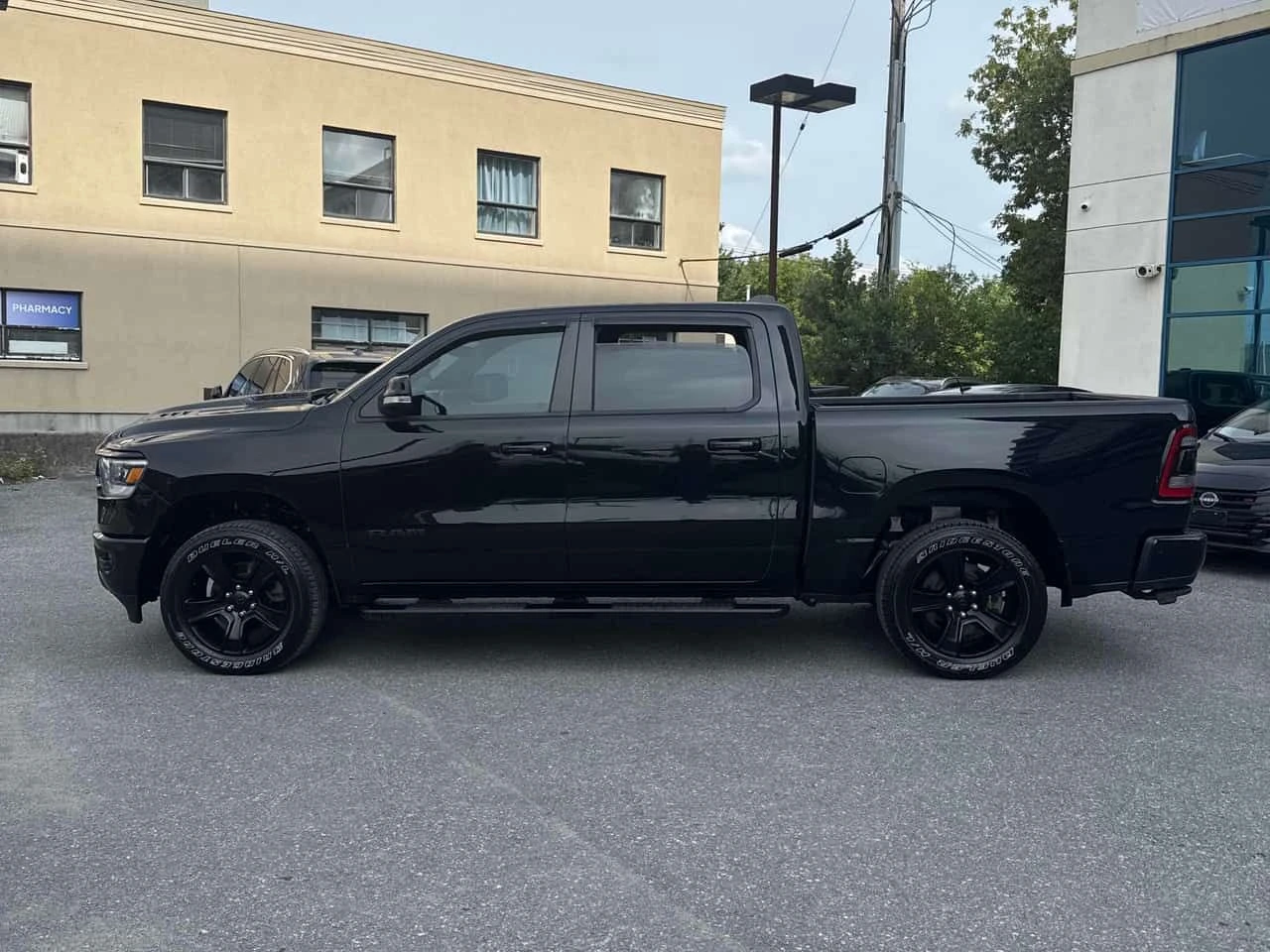 Dodge RAM 1500 * Sport * АВТОКРЕДИТ БЕЗ ПЪРВОНАЧАЛНА ВНОСКА* , снимка 2 - Автомобили и джипове - 55681122