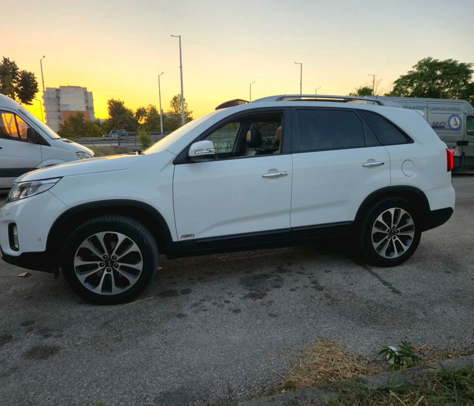 Kia Sorento FULL 2.2CRDI 4WD PANORAMA, снимка 12 - Автомобили и джипове - 56011952