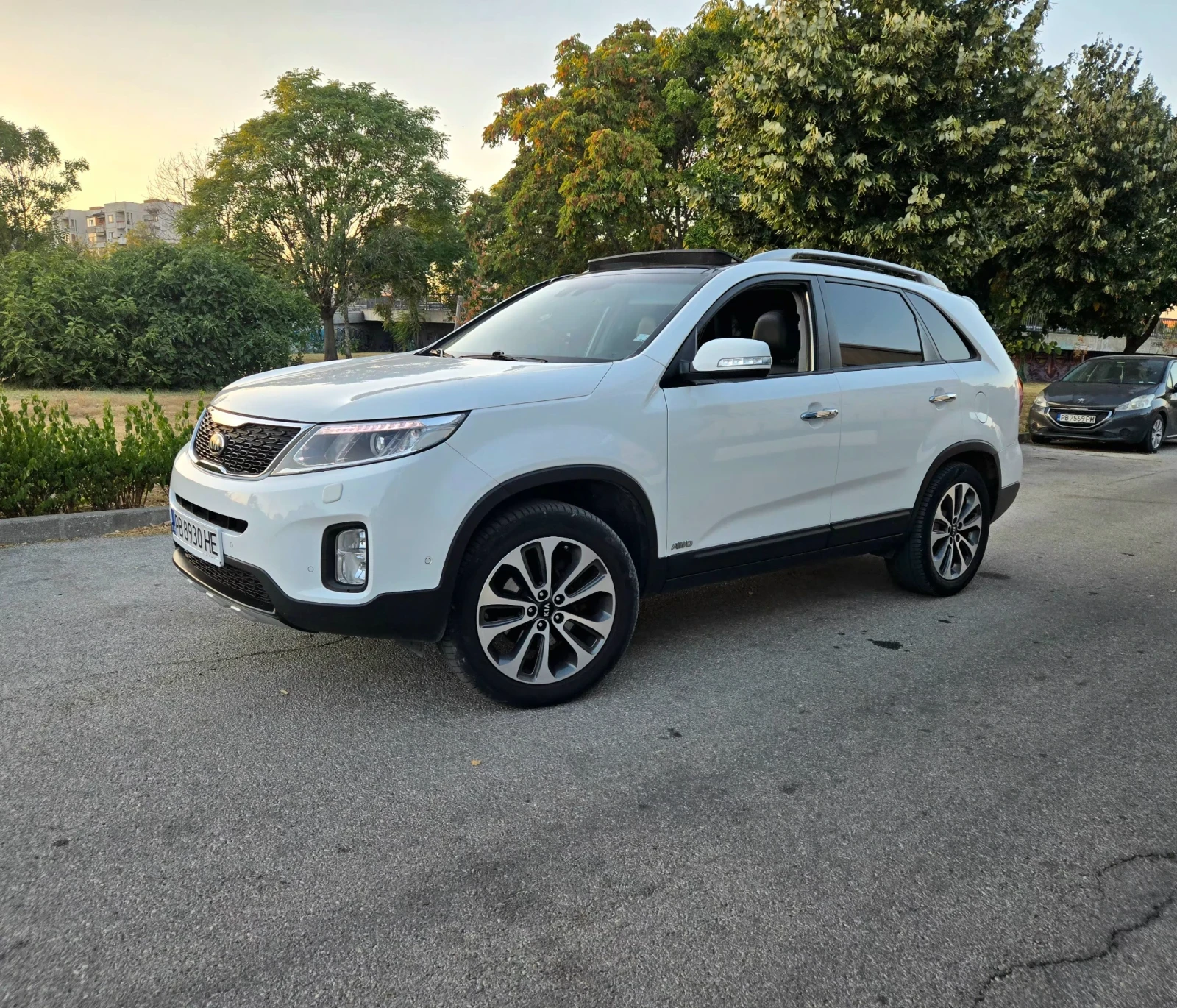 Kia Sorento FULL 2.2CRDI 4WD PANORAMA, снимка 3 - Автомобили и джипове - 56011952
