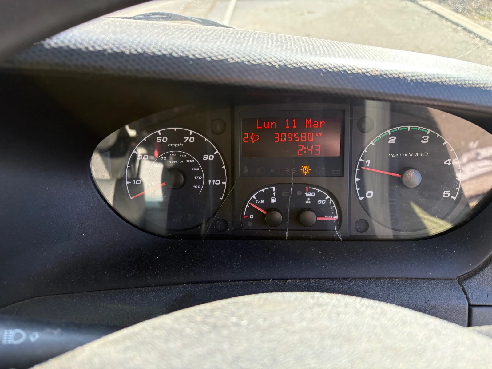 Iveco 35c15 Daily, снимка 10 - Бусове и автобуси - 53728031