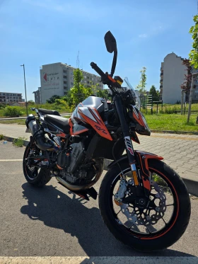 ����� �� �������� �� Ktm Duke 790