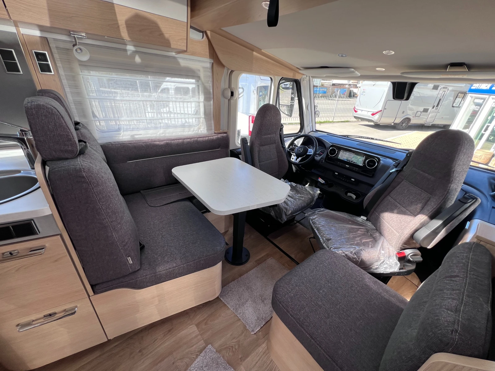 Кемпер Mercedes-Benz HYMER BMC I  680,  5 МЕСТЕН 3500 kg. - изображение 6
