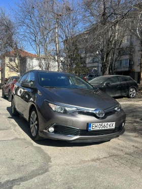 Toyota Auris 1ви Собственик, снимка 1