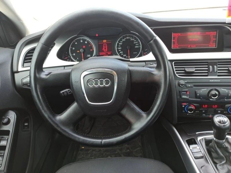 Audi A4 1.8T, снимка 11 - Автомобили и джипове - 46706662