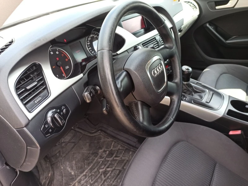 Audi A4 1.8T, снимка 10 - Автомобили и джипове - 46706662