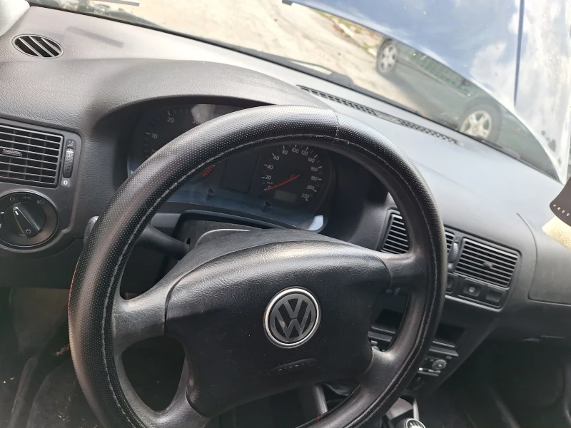 VW Golf Golf 1.9 , снимка 5 - Автомобили и джипове - 47029171