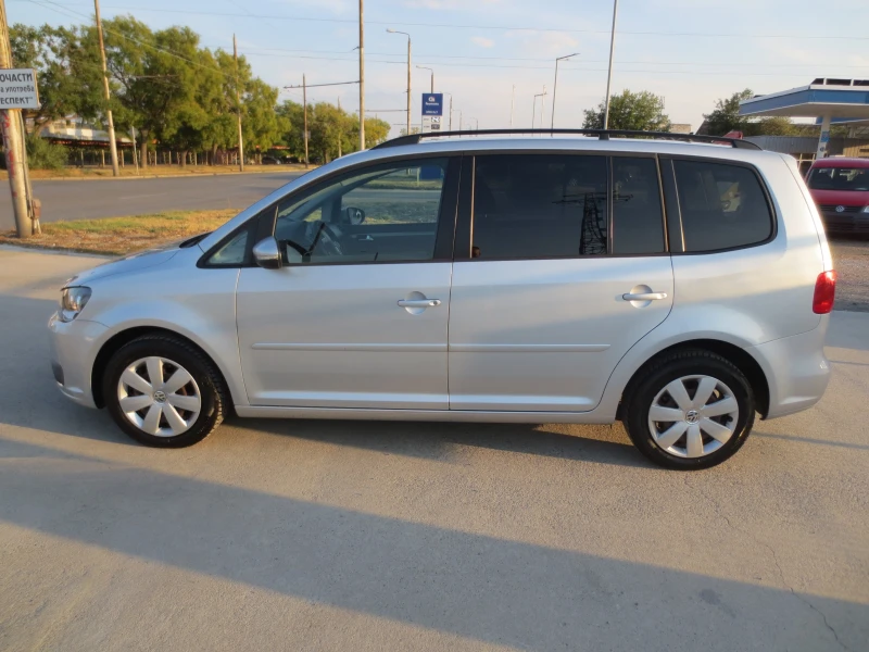 VW Touran 1.6TDI* 7 МЕСТА* , снимка 7 - Автомобили и джипове - 47314993