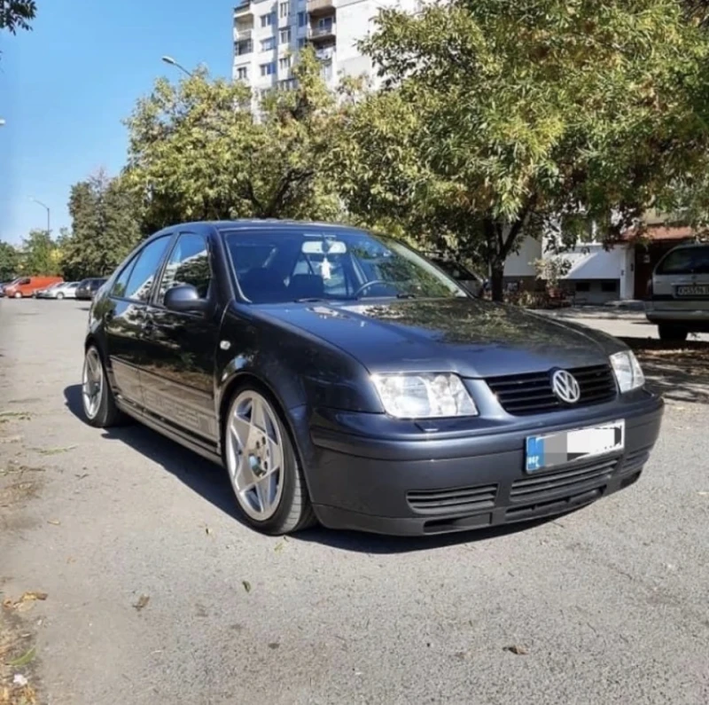 VW Bora 2.8 V6 4Motion, снимка 1 - Автомобили и джипове - 48284745