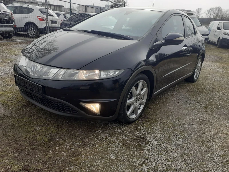 Honda Civic 1.8 КАТО НОВА , снимка 8 - Автомобили и джипове - 49149359