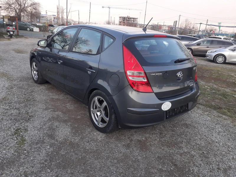 Hyundai I30 1.6 PREMIUM като нова , снимка 7 - Автомобили и джипове - 48430777