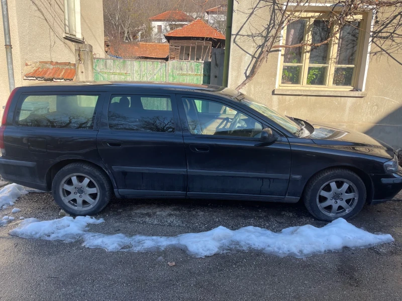 Volvo V70, снимка 8 - Автомобили и джипове - 48532020