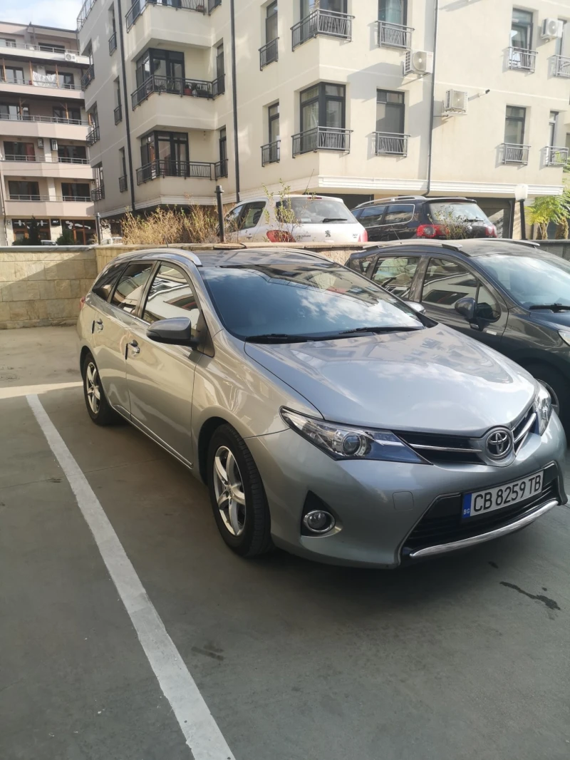 Toyota Auris, снимка 8 - Автомобили и джипове - 48970781