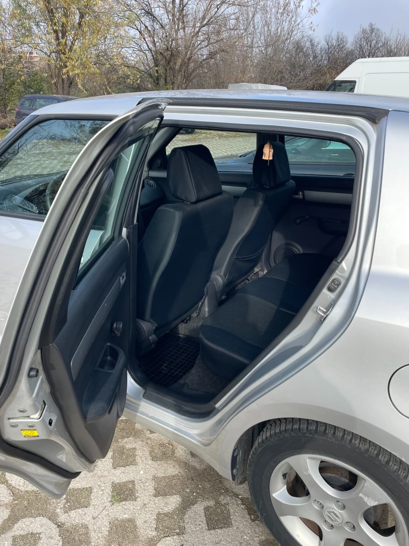 Suzuki Swift 1.3, снимка 6 - Автомобили и джипове - 52655124