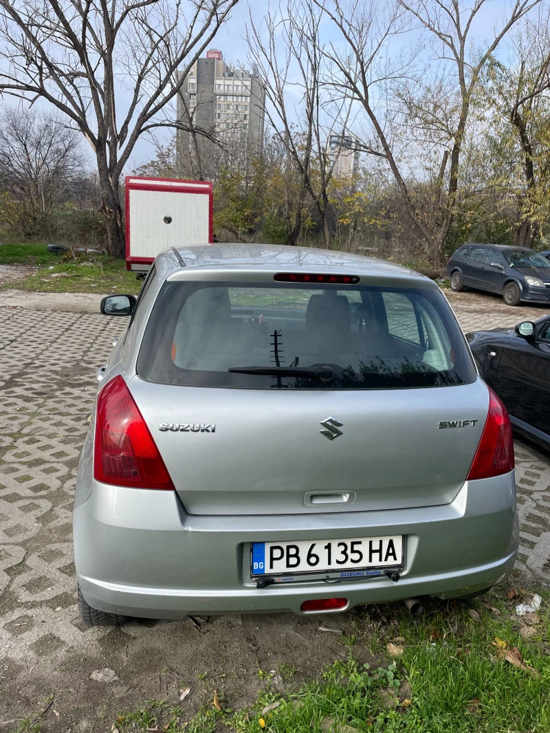 Suzuki Swift 1.3, снимка 4 - Автомобили и джипове - 52655124